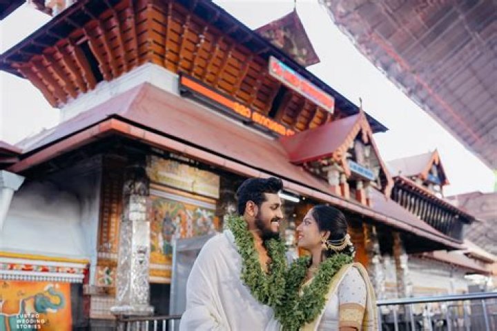 How can I get married in Guruvayur temple?
