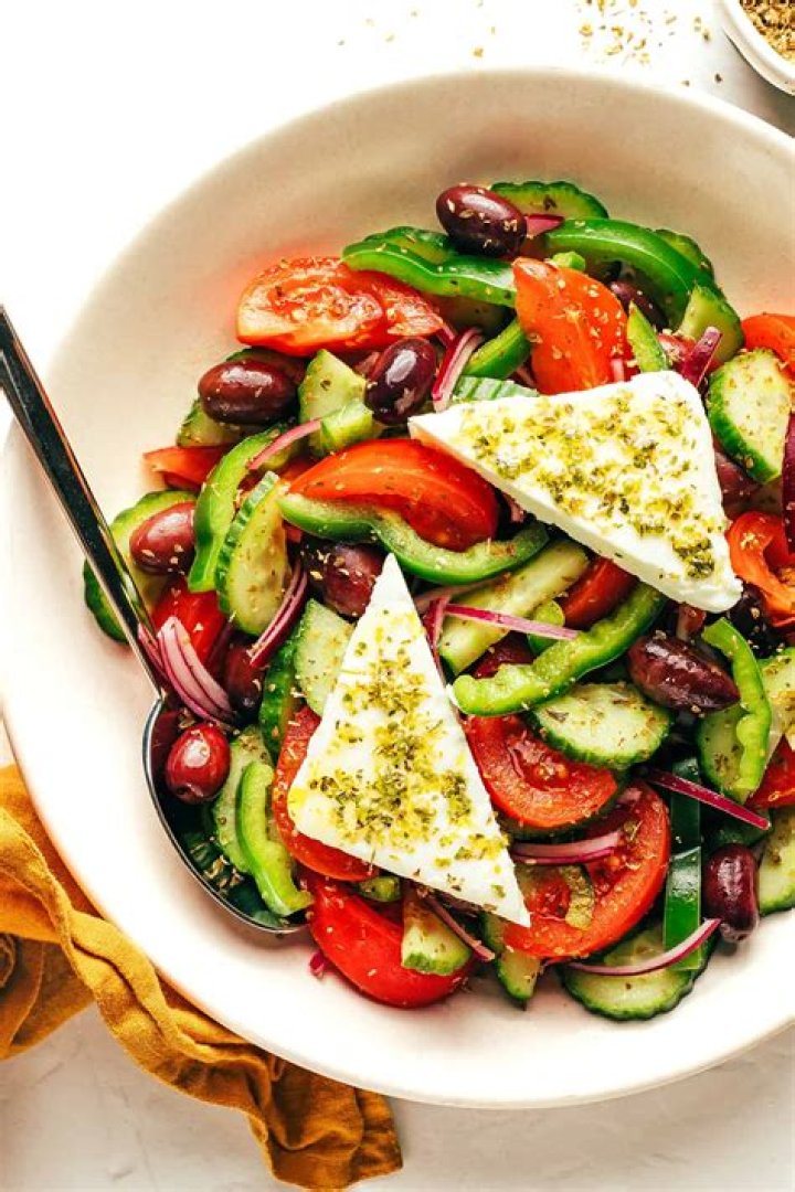 What is a traditional Greek salad recipe?