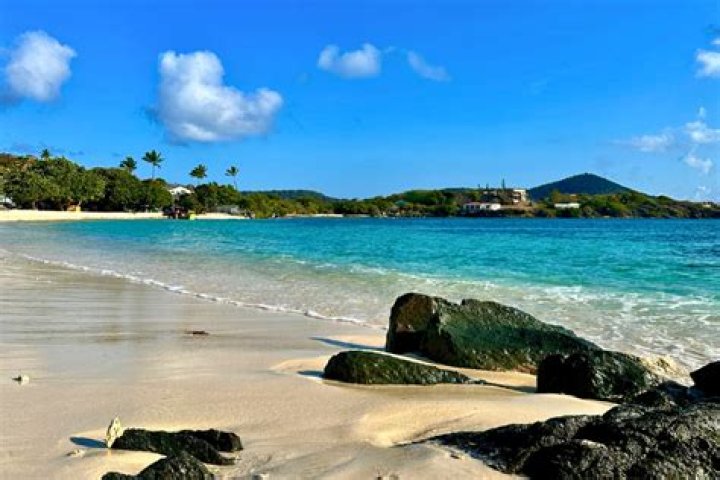 What island is Sapphire Beach on?